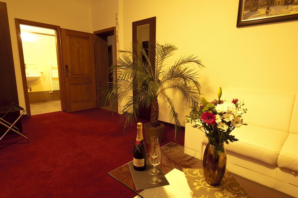 Hotel Princess Lednice Ruang foto