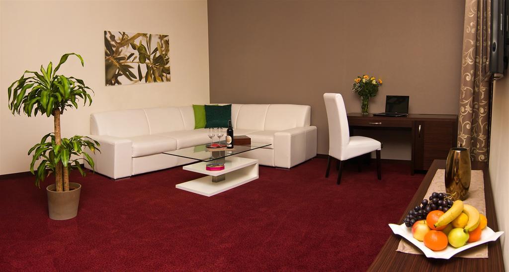 Hotel Princess Lednice Ruang foto