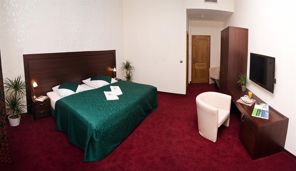 Hotel Princess Lednice Ruang foto